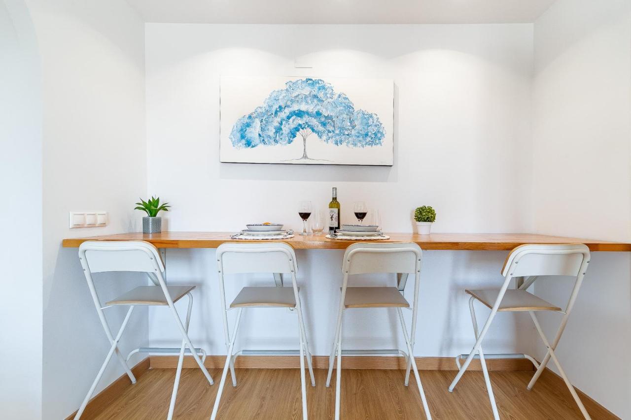 Modern Beach Apartment Valparaiso With Parking Málaga Exteriör bild