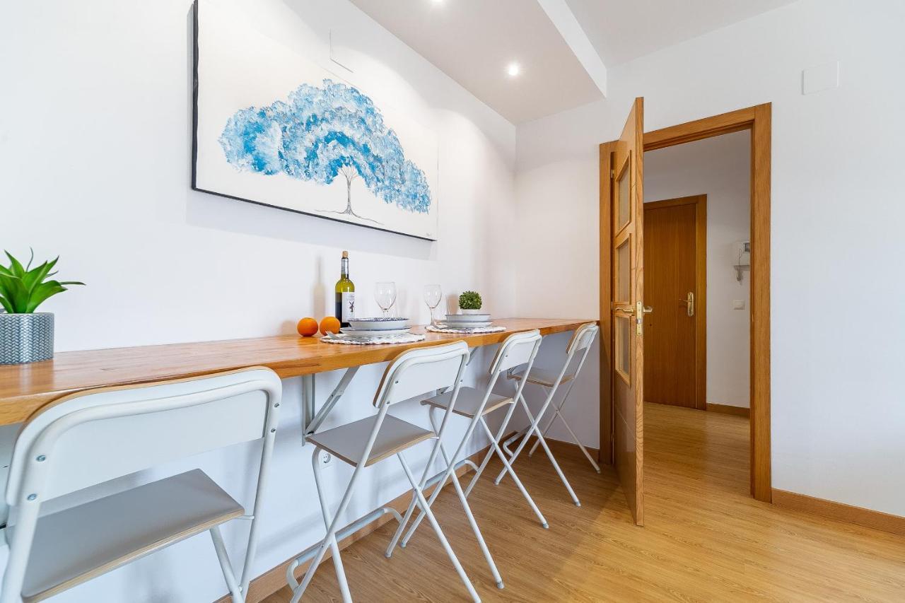Modern Beach Apartment Valparaiso With Parking Málaga Exteriör bild
