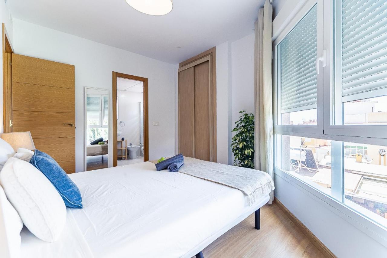 Modern Beach Apartment Valparaiso With Parking Málaga Exteriör bild